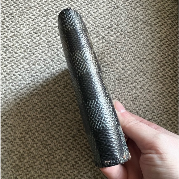 Louis Vuitton Wallet - Picture 7 of 9